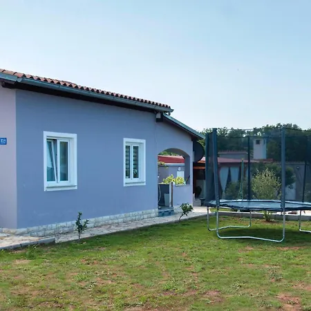 2 Bedroom Gorgeous In Holiday home Valtura