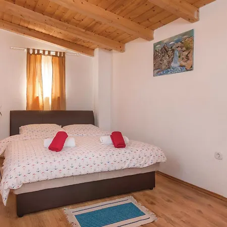 2 Bedroom Gorgeous In